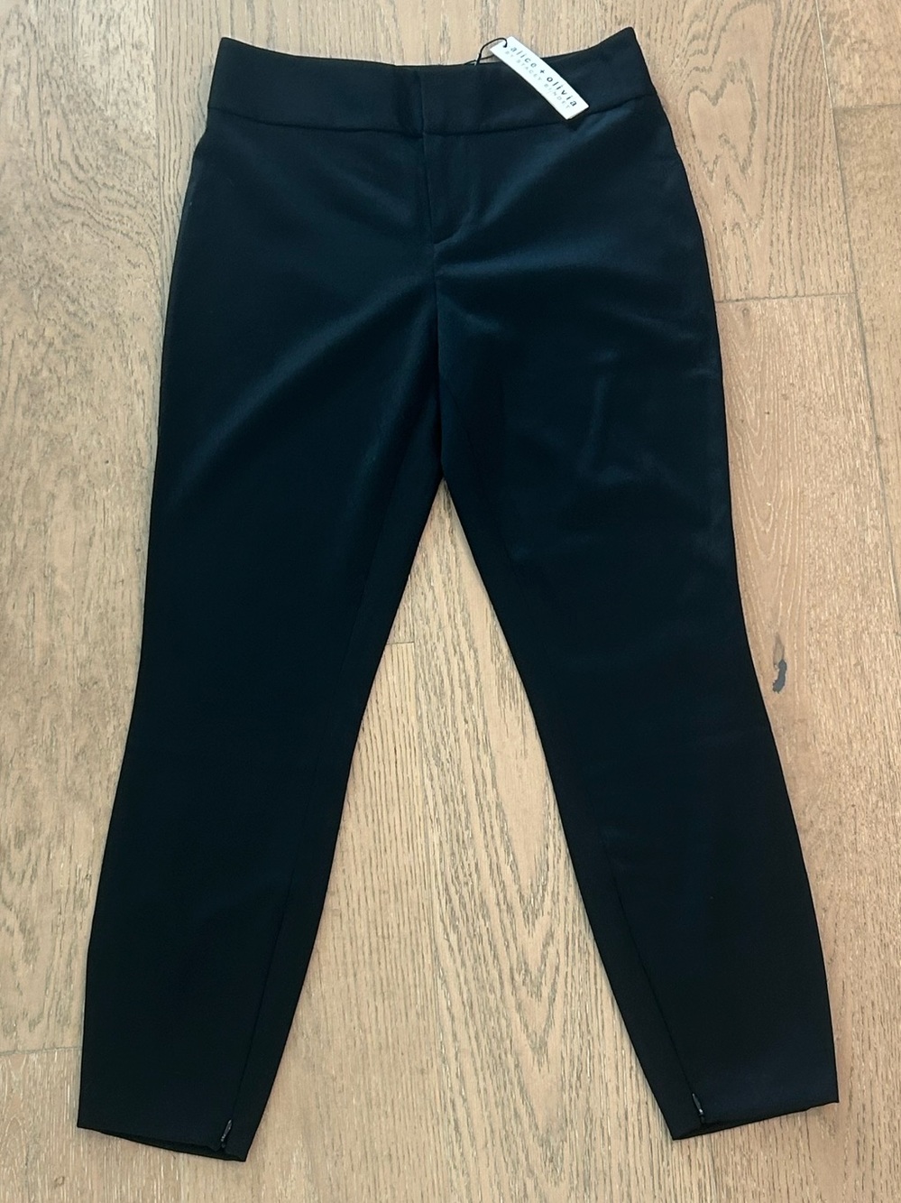 Alice + Olivia Black Slim Tapered Dress Pants